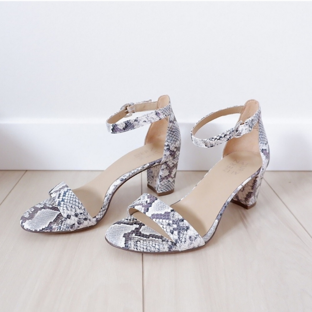 Grey Naturalizer Heels